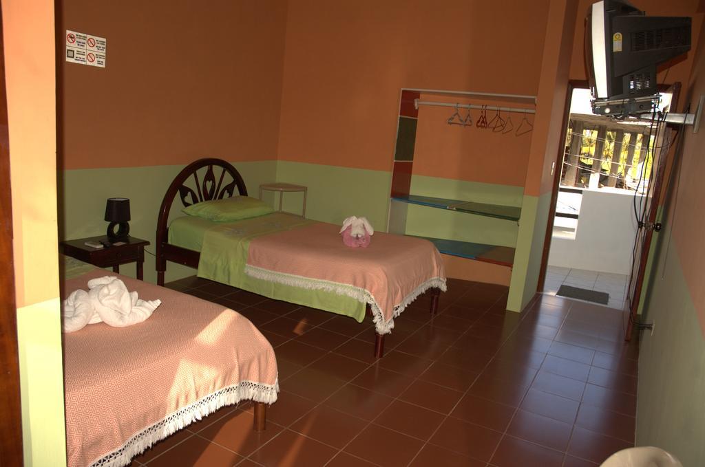 Hostal La Isla Del Descanso بْوُرتو فيلاميل المظهر الخارجي الصورة