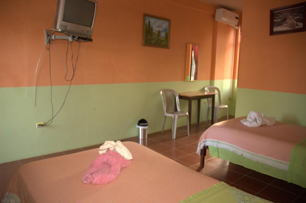 Hostal La Isla Del Descanso بْوُرتو فيلاميل المظهر الخارجي الصورة