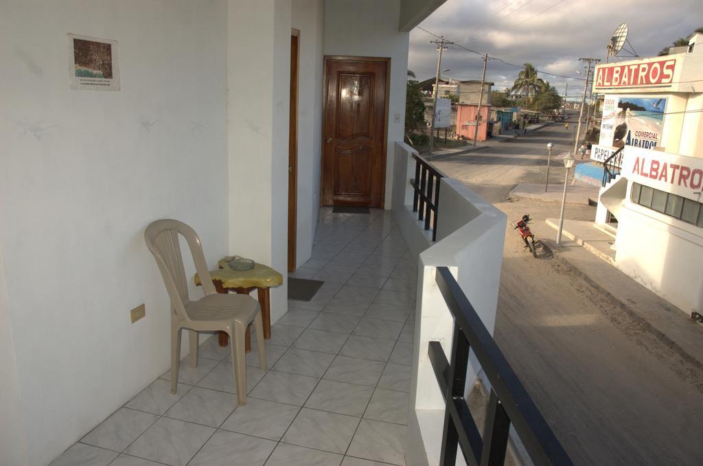 Hostal La Isla Del Descanso بْوُرتو فيلاميل المظهر الخارجي الصورة